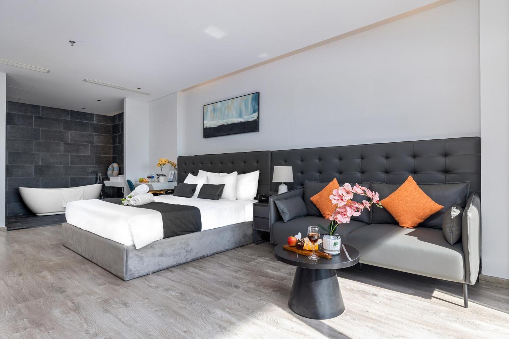 Jbay Beachfront Boutique Hotel Đà Nẵng Exterior foto