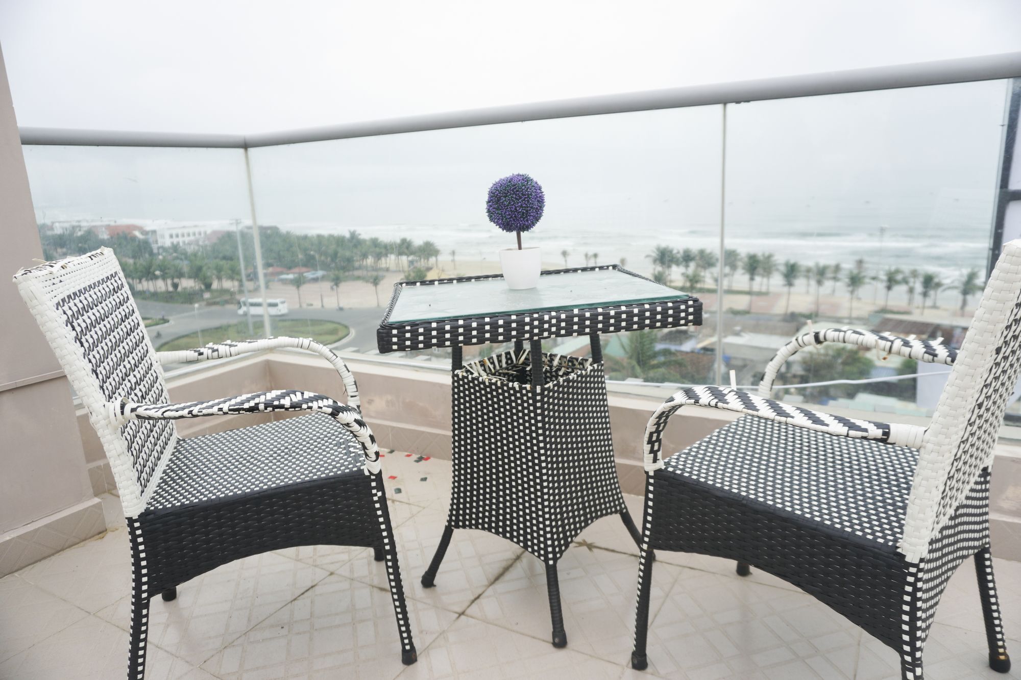 Jbay Beachfront Boutique Hotel Đà Nẵng Exterior foto